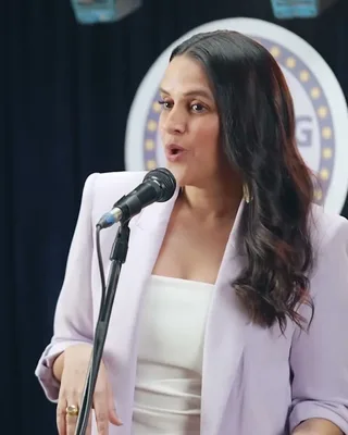 Neha Dhupia in a Mother's Day branded content stand-up piece for Philips Avent